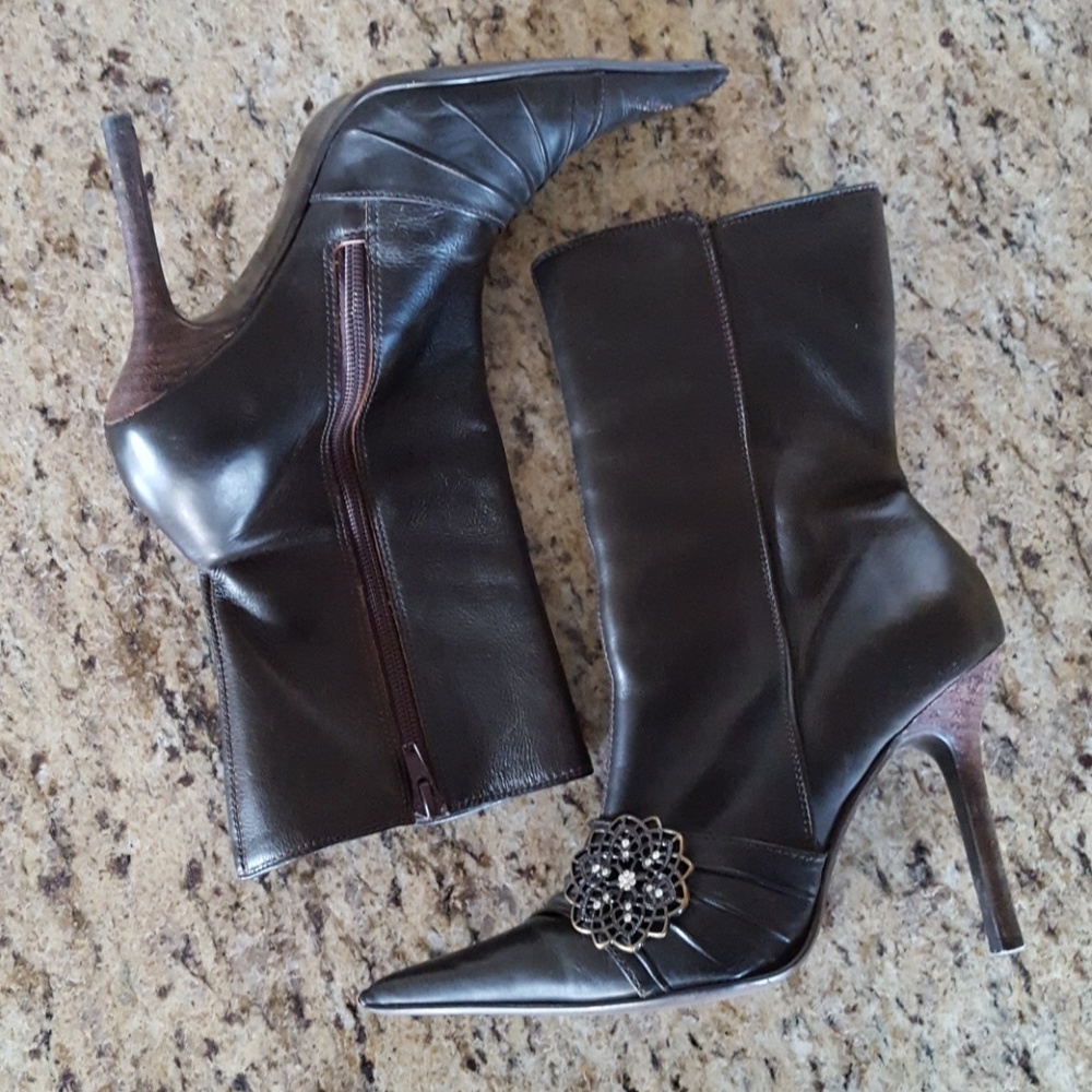 ♥️ Guess Leather Heel Boots